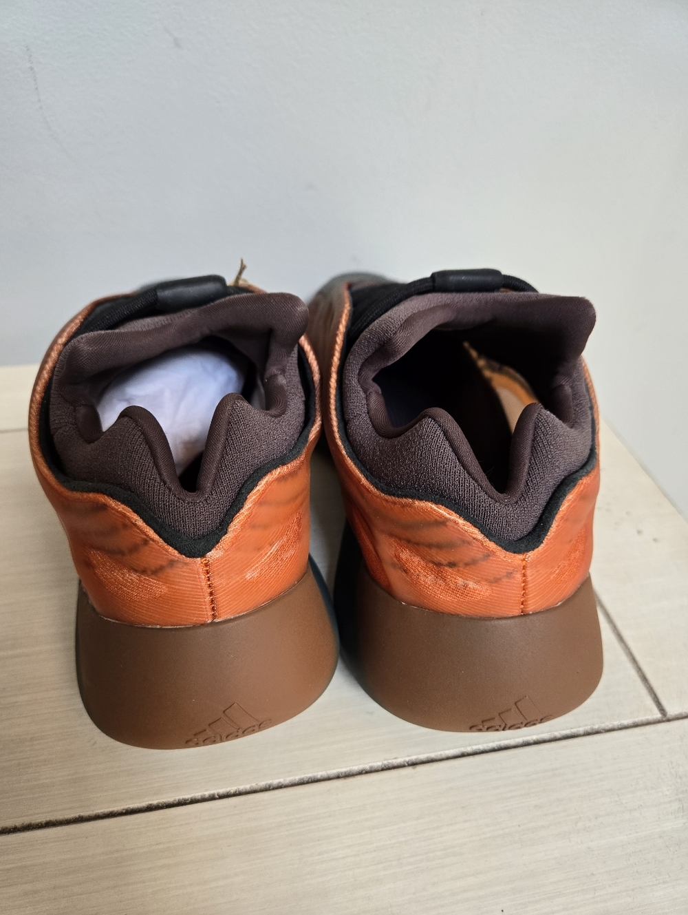 Adidas Yeezy 700 V3 'Copper Fade' Men's Lifestyle Shoes GY4109 Size 10.5 - Picture 9 of 13